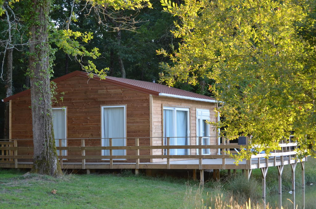 Chalet De La Heronniere Chef-Boutonne Εξωτερικό φωτογραφία