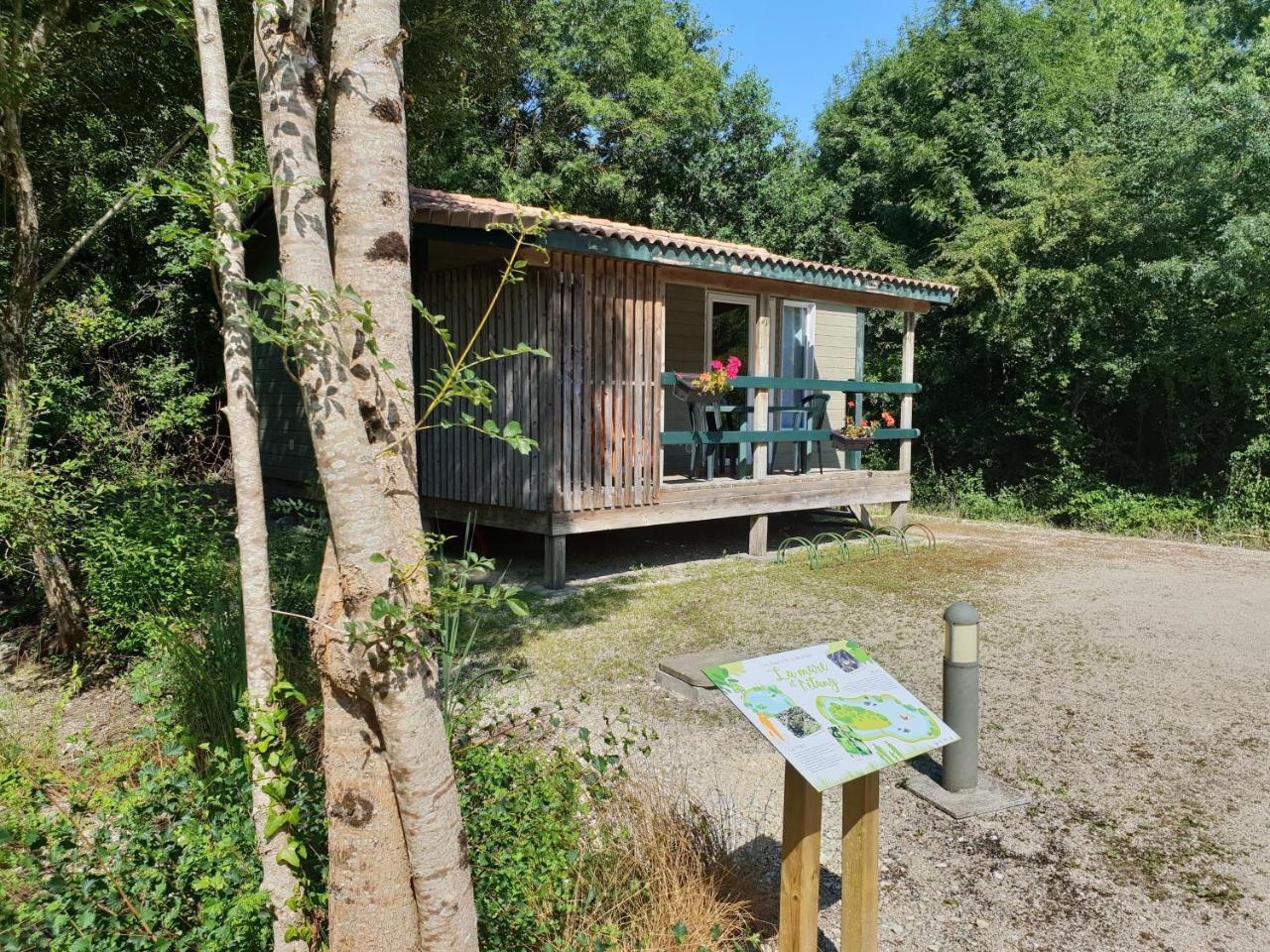 Chalet De La Heronniere Chef-Boutonne Εξωτερικό φωτογραφία